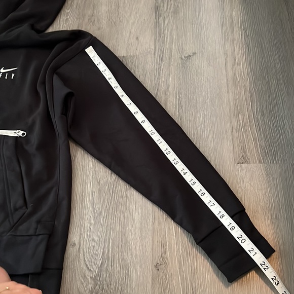 Nike Hoodie. Size M - Picture 7 of 7